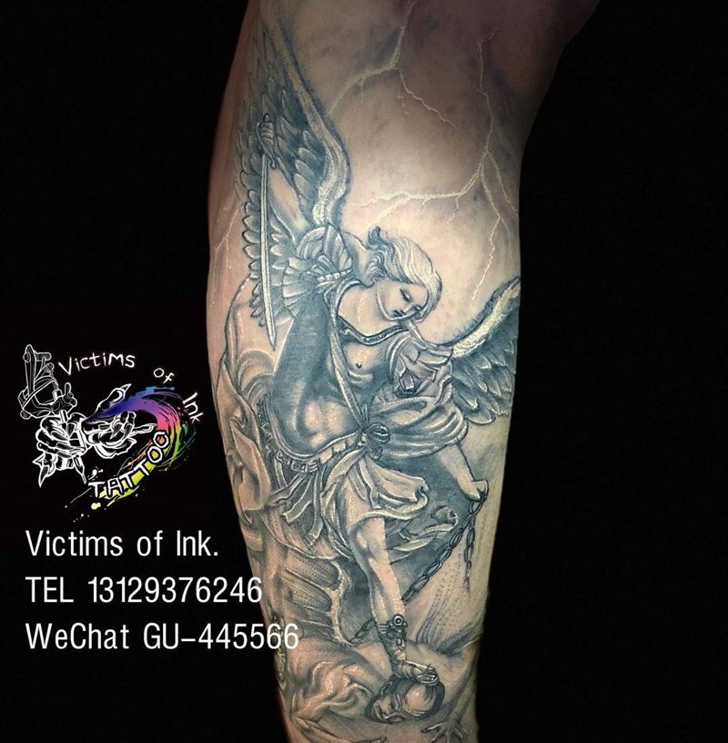 米迦勒纹身图片