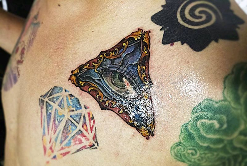 眼纹身图片_欧美写实静物原创广州枪成品纹身图案