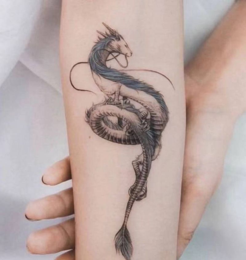 小白龙纹身图片_手臂纹身图案