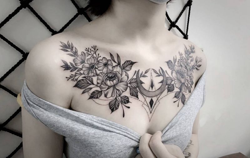 花胸纹身图片_胸部纹身图案