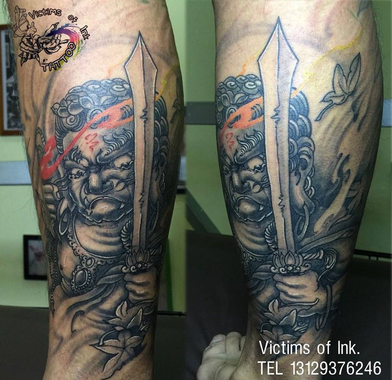 不动明王纹身图片_腿部传统人物原创纹身图案