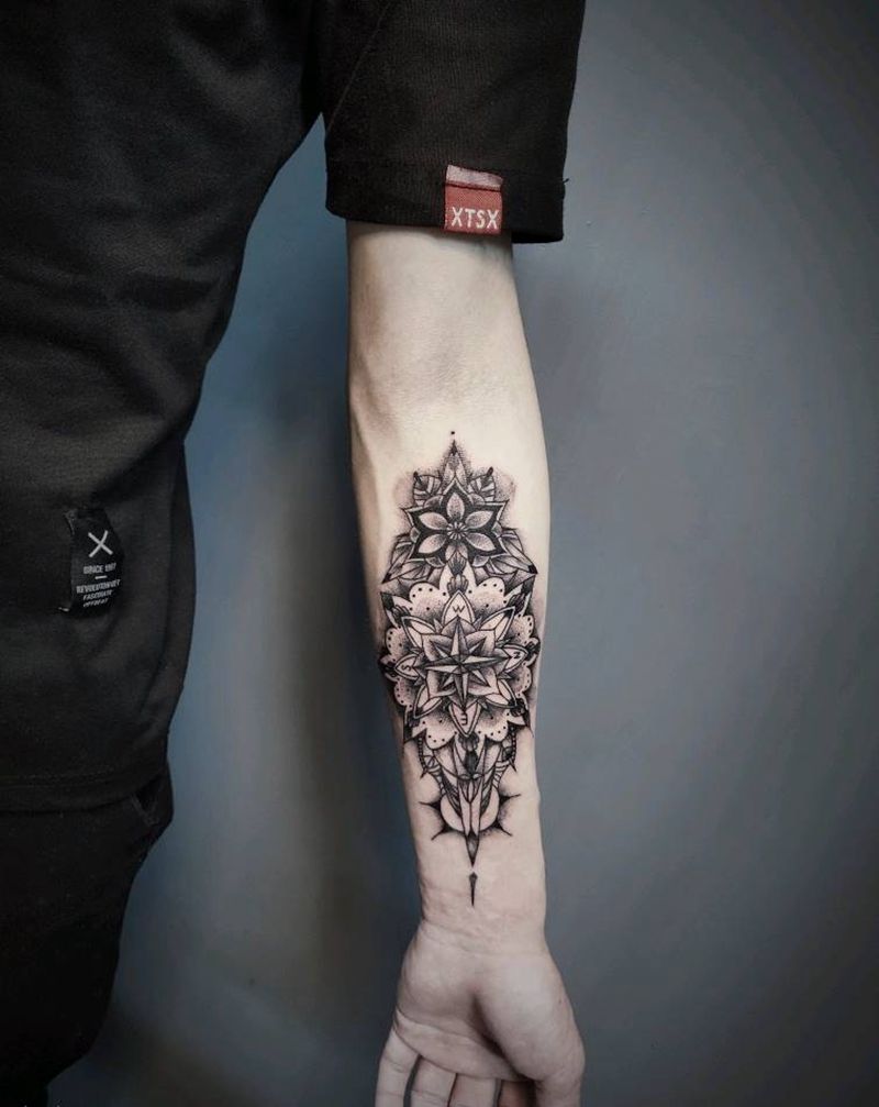 小臂梵花纹身图片_手部手臂纹身图案