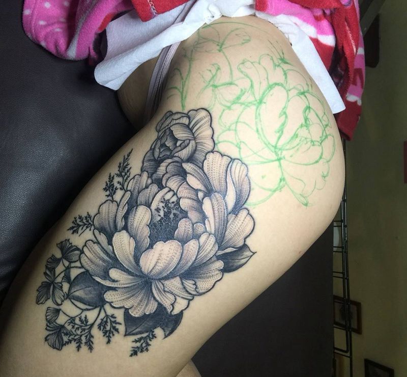 花纹身图片_臀部清新植物原创纹身图案