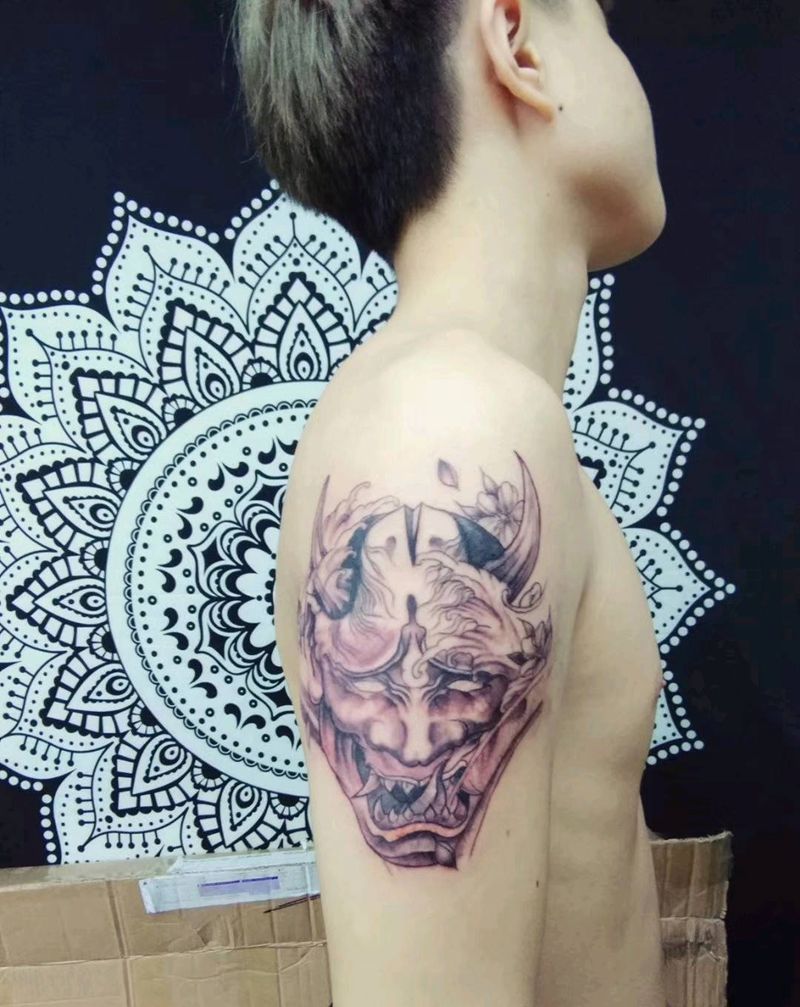 小伙皮肤特嫩纹身图片