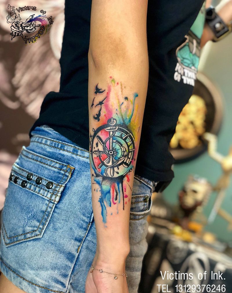 指南针船舵船锚纹身图片