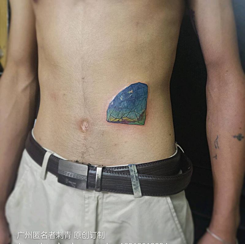 幻彩钻石纹身图片_腹部欧美清新几何静物原创宇宙星云钻石成品纹身图案