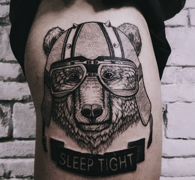 机车熊纹身图片_腿部点刺几何熊点刺纹身图案