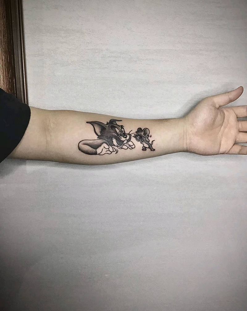 猫和老鼠纹身图片_手臂纹身图案