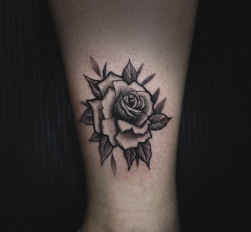 玫瑰纹身图片_腿部New School玫瑰纹身图案