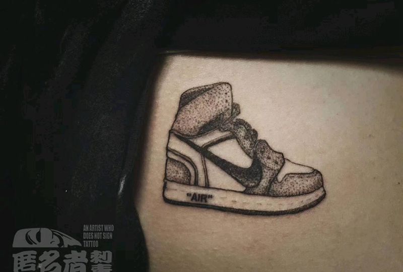 just do it纹身图片_腰部纹身图案