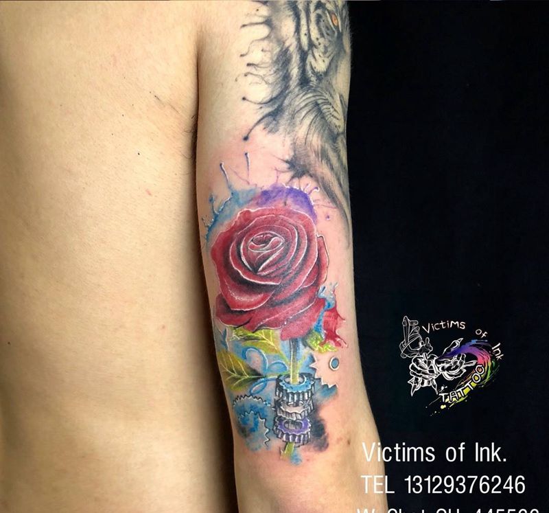 玫瑰纹身图片_成品手臂写实清新植物原创纹身图案