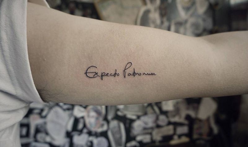 呼神护卫纹身图片