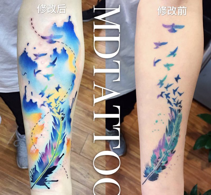 水彩羽毛纹身图片_手部手臂水彩纹身图案