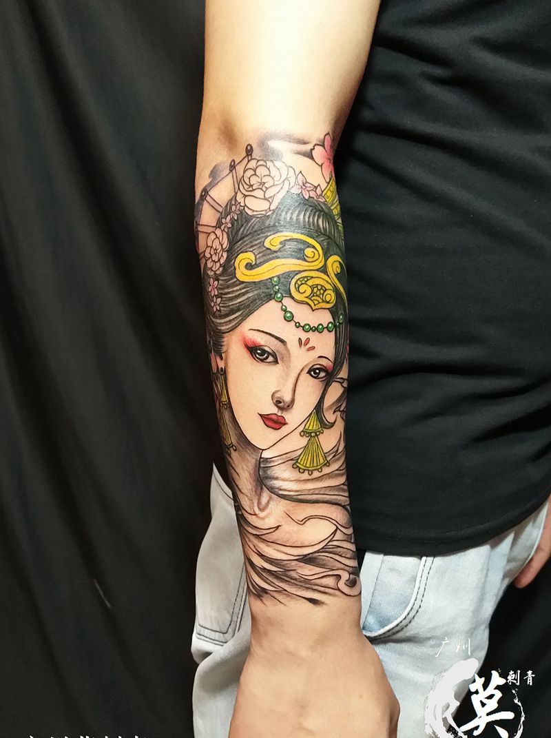 汉美人纹身图片_手部手臂新传统老传统美女纹身图案