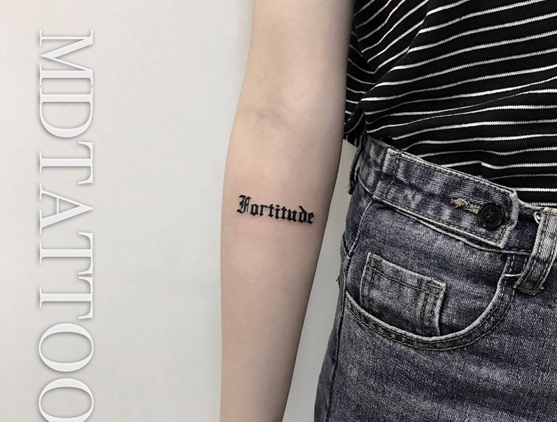 英文纹身图片_手部手臂花体字英文纹身图案