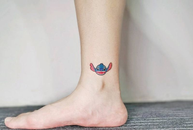 史迪仔纹身图片_脚部插画卡通动漫纹身图案