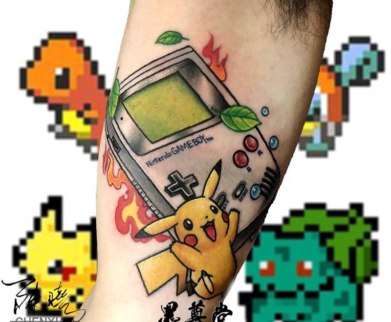 ＜ Gameboy 白色掌上游戏机 ＞纹身图片