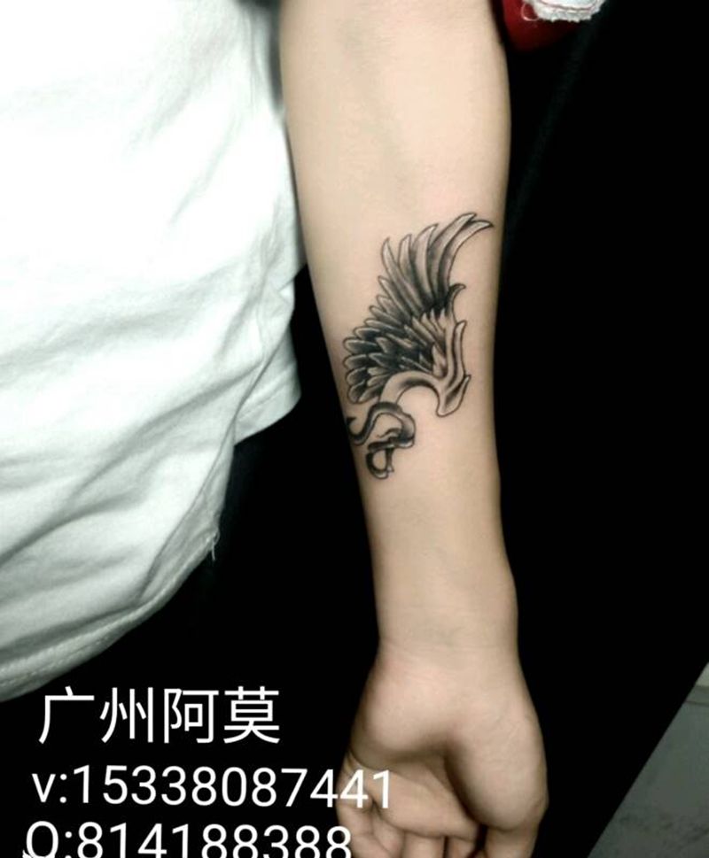 狮子座女生纹身图片_手臂手部欧美传统肖像清新写实成品手稿插画纹身图案