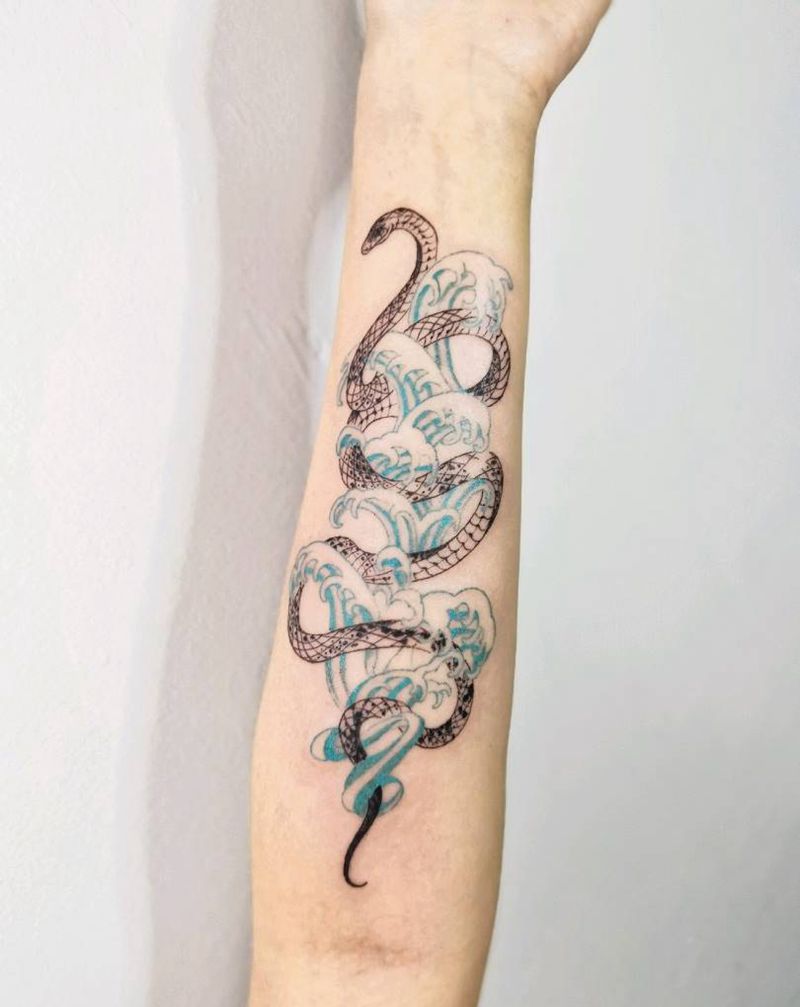 小蛇纹身图片_手臂清新蛇纹身图案