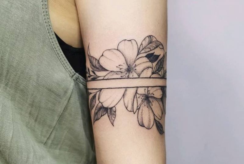 臂环  花环纹身图片_手臂花纹身图案