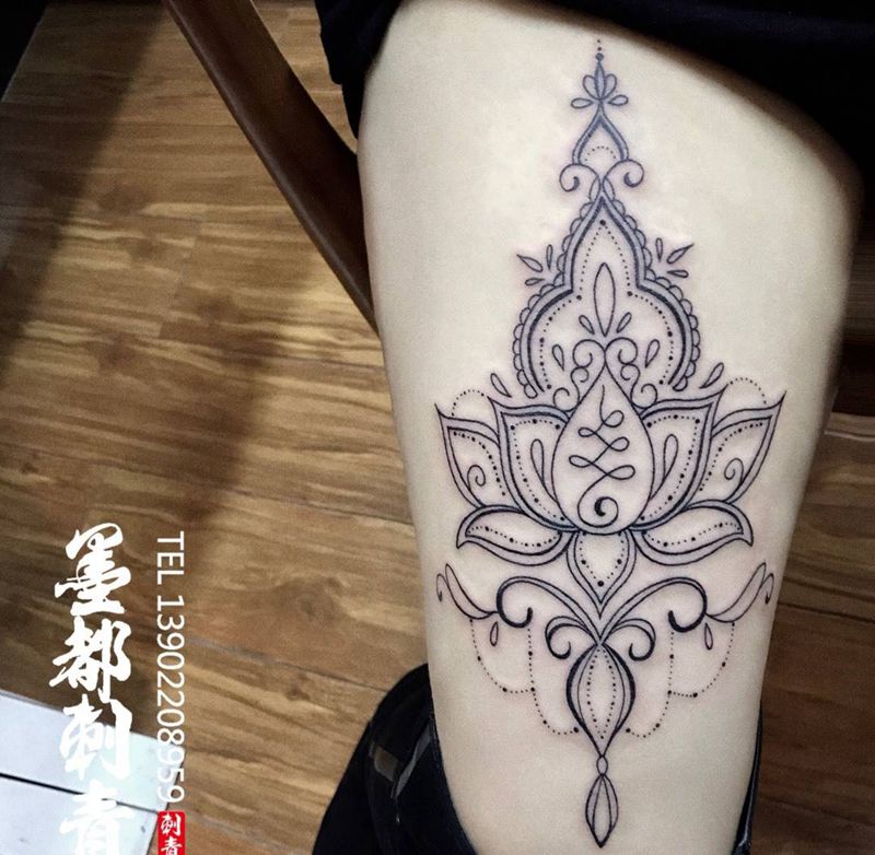 大腿梵花纹身图片_腿部脚部几何梵花纹身图案