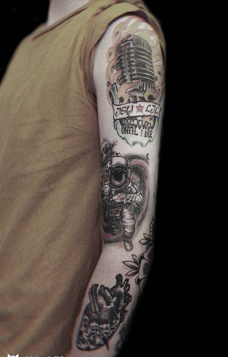 拼接花臂纹身图片_手臂Old SchoolNew School纹身图案