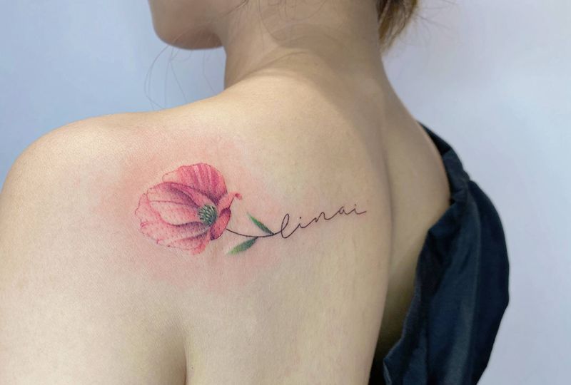 水彩  小花花纹身图片_背部水彩花小清新纹身图案