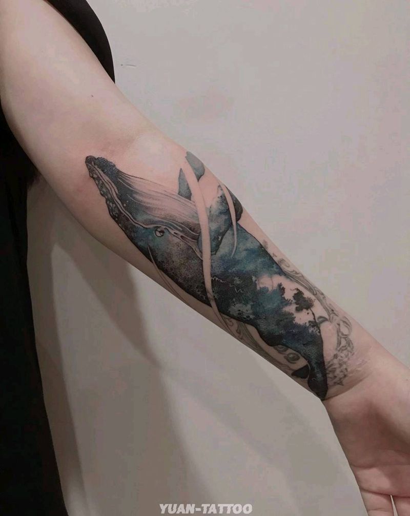 星空鲸鱼纹身图片_手臂水墨动物纹身图案
