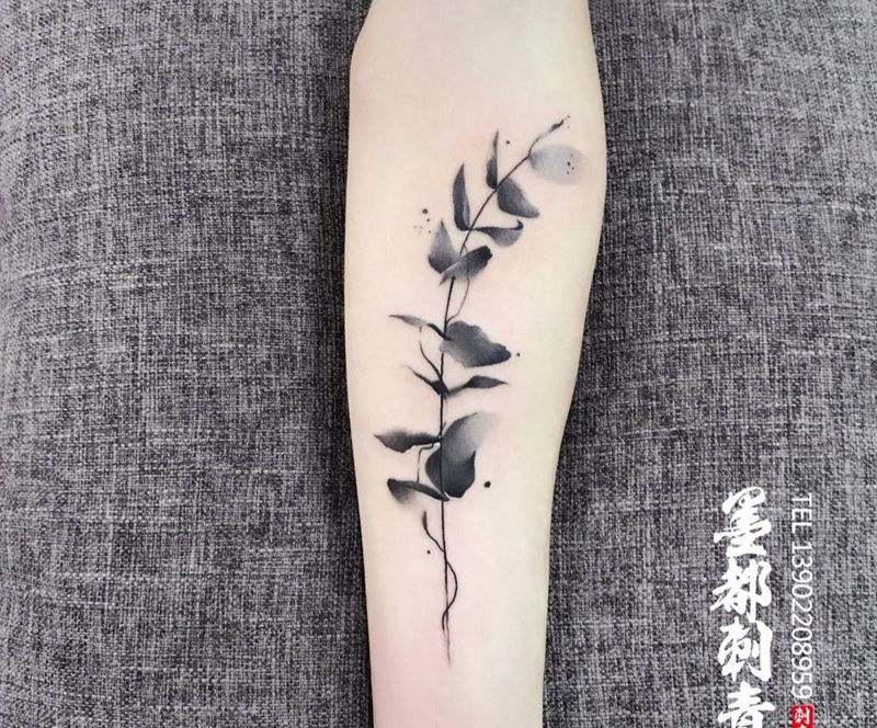 水墨纹身图片_手部手臂水墨纹身图案
