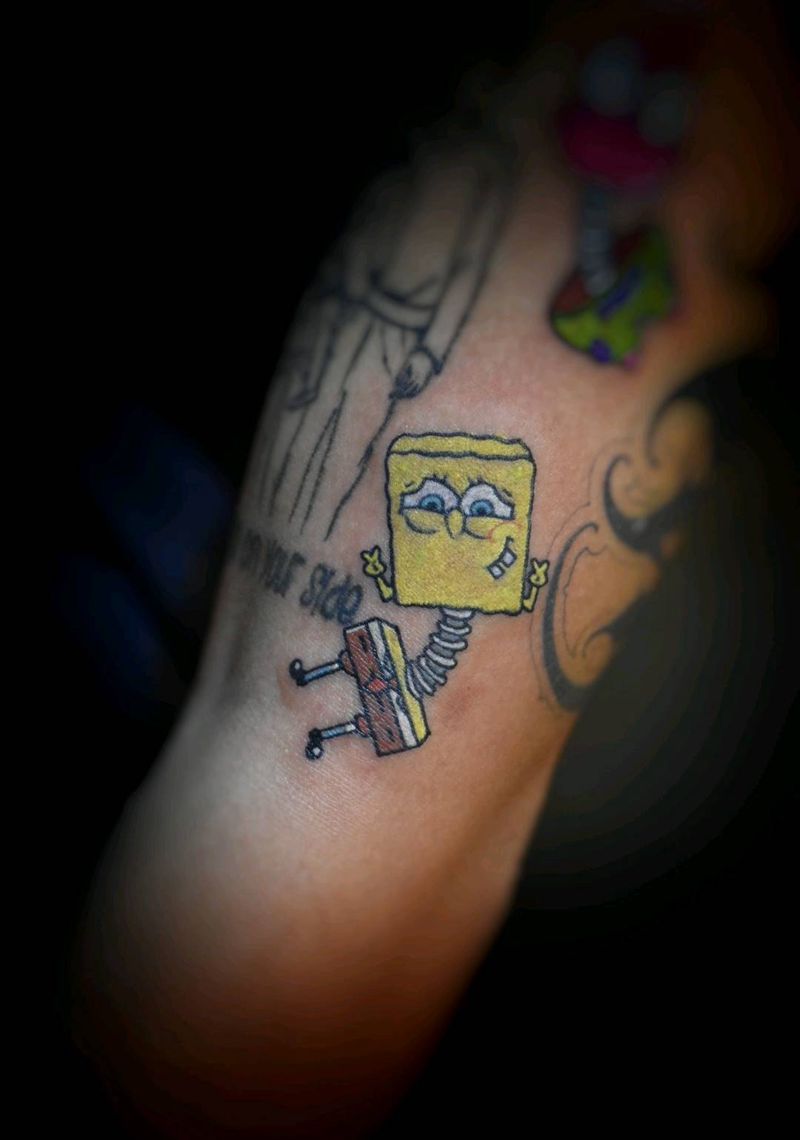 海绵宝宝玩偶纹身图片_手臂New School纹身图案