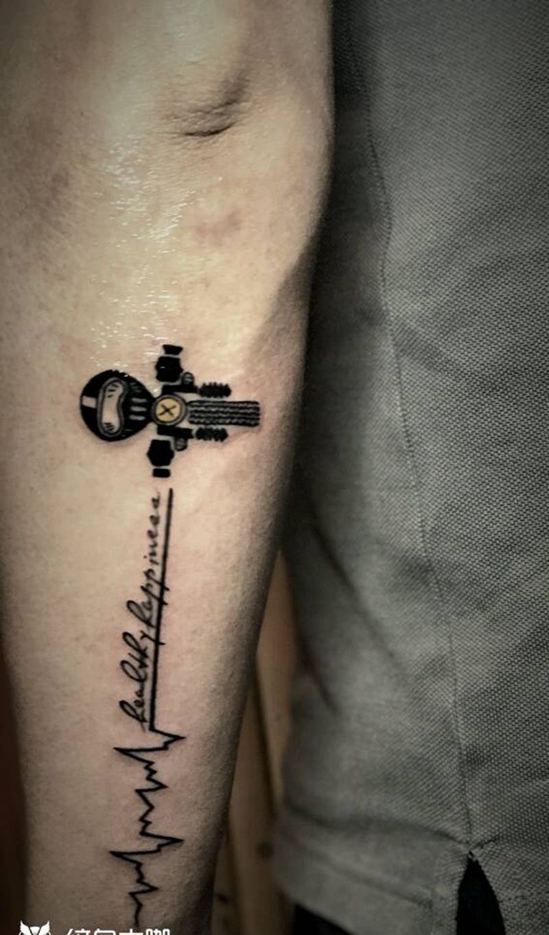 摩托纹身图片_手臂清新原创成品纹身图案