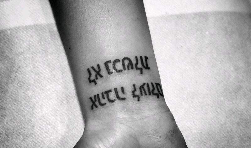 字体纹身图片_手部纹身图案