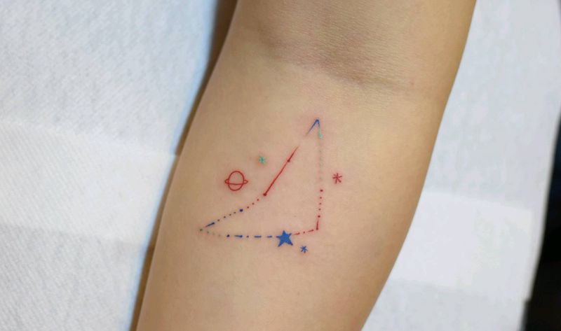 摩羯座纹身图片_手部水墨水彩小清新纹身图案