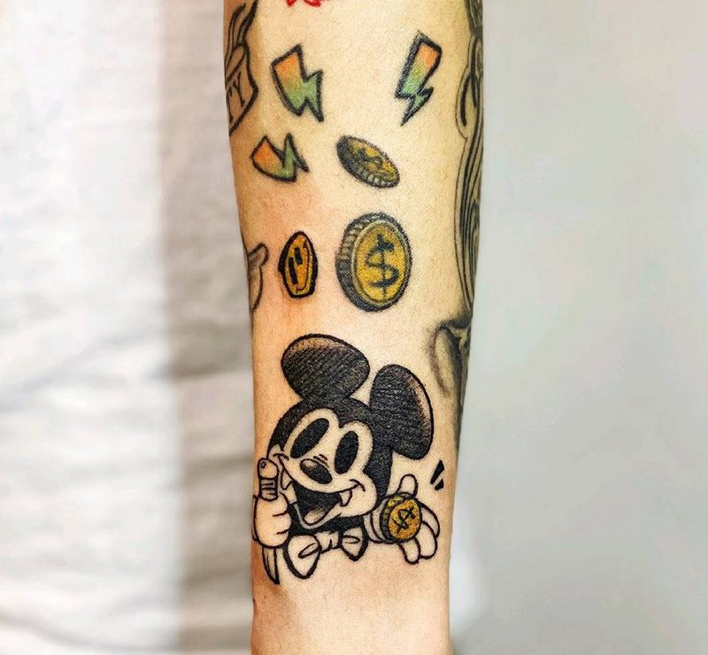 迪士尼  米老鼠纹身图片_手臂迪士尼米老鼠纹身图案