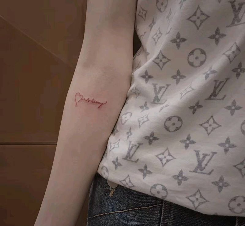 小作纹身图片_手臂英文字小清新纹身图案