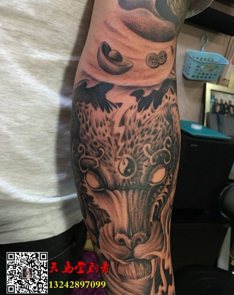 接花臂纹身图片