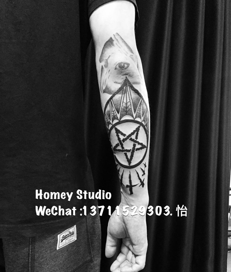 五芒星纹身图片