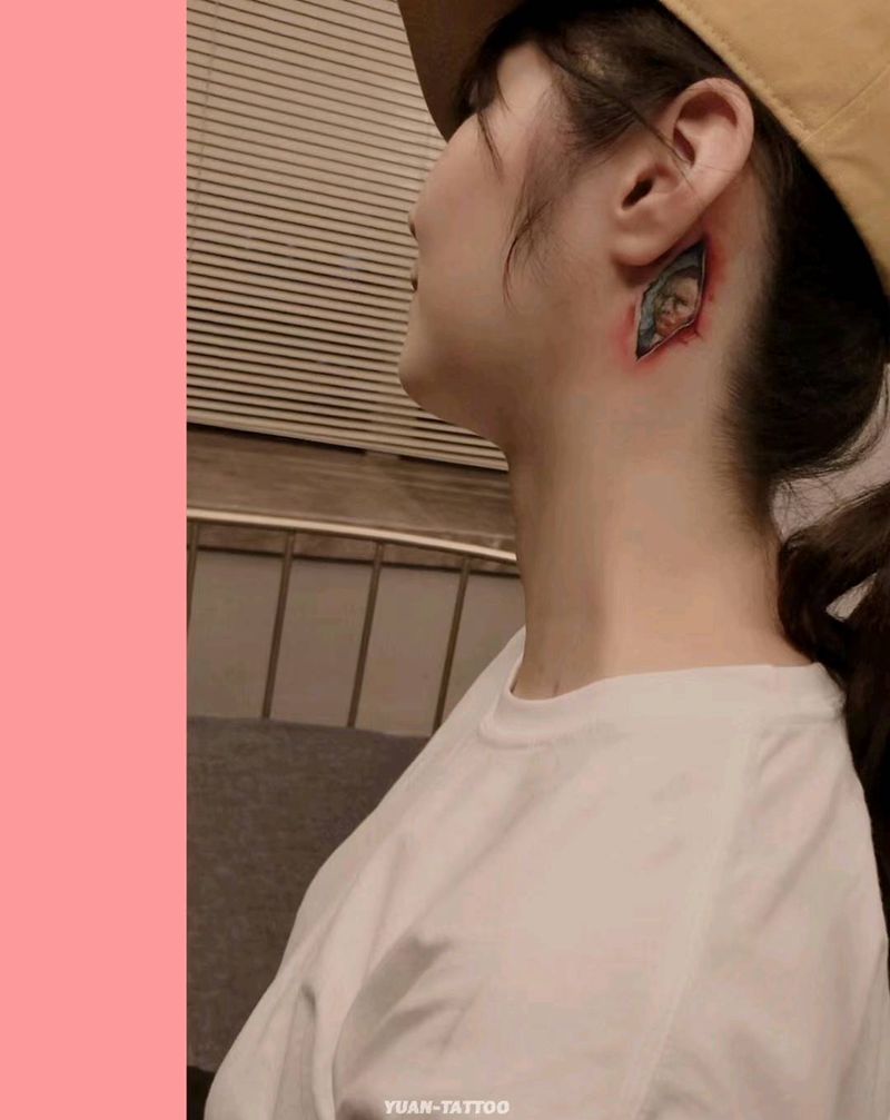 耳朵上的梵高纹身图片_颈部水彩几何创意纹身图案