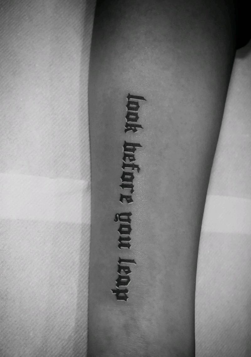 小英文纹身图片_手部纹身图案