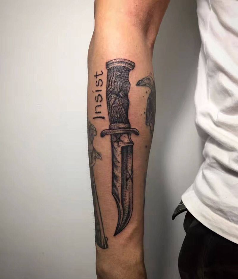 匕首纹身图片