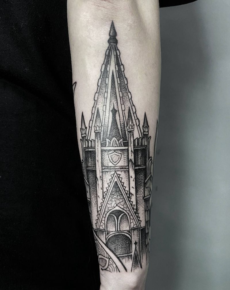 城堡  曼陀罗纹身图片_手臂曼陀罗纹身图案