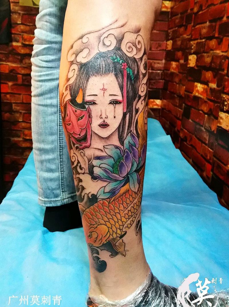 艺妓鲤鱼小腿纹身图片_脚部腿部新传统老传统纹身图案