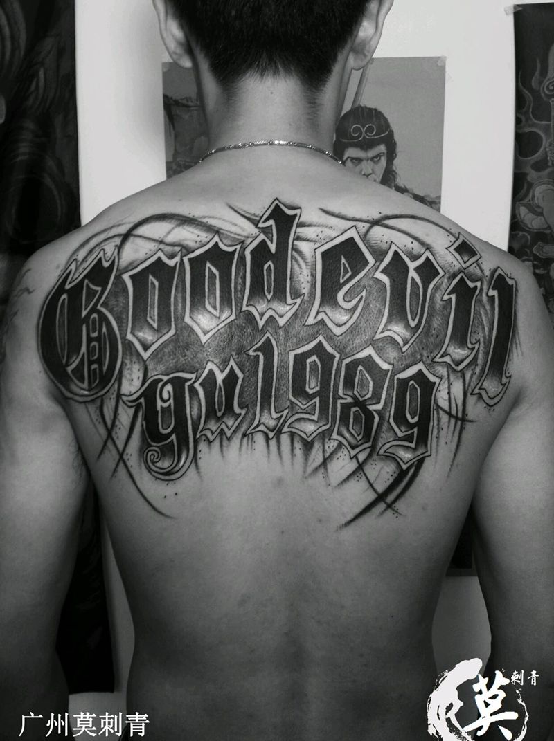 花体字纹身图片_肩部背部欧美传统习俗清新字符成品手稿插画纹身图案