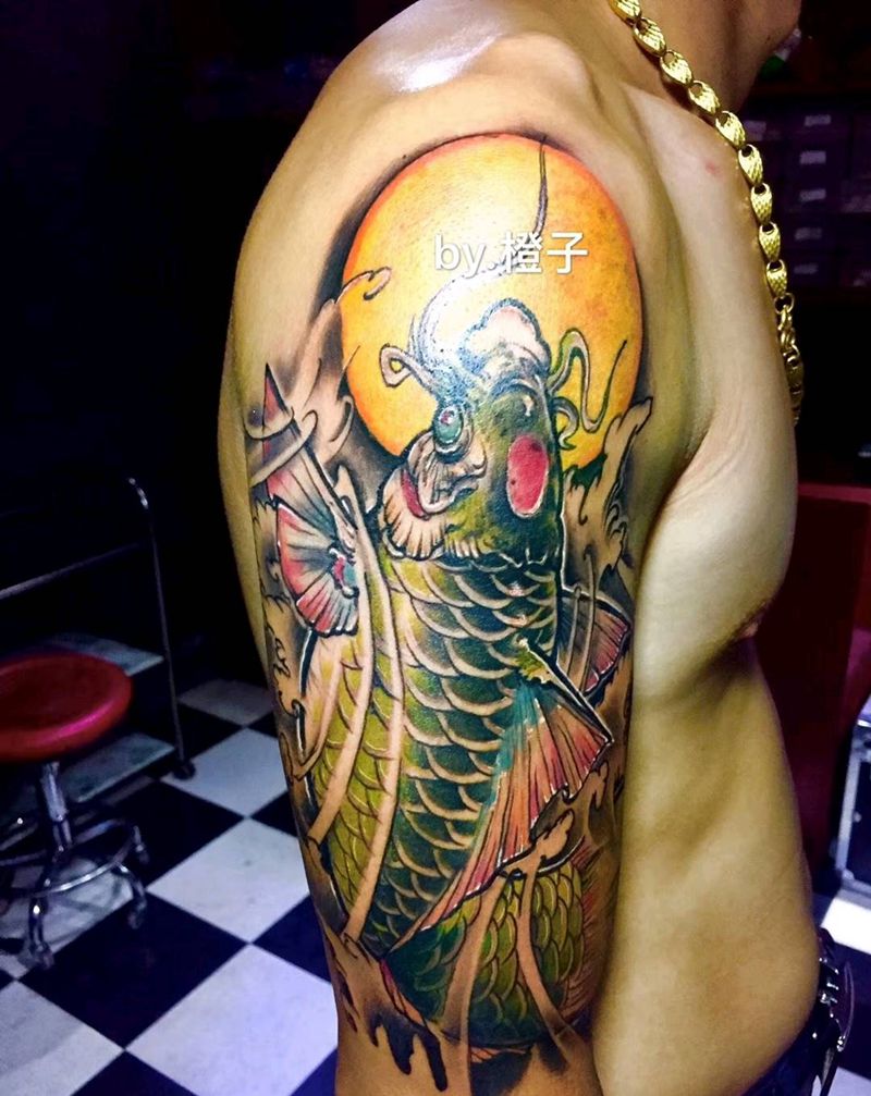 鲤鱼纹身图片_新传统纹身图案