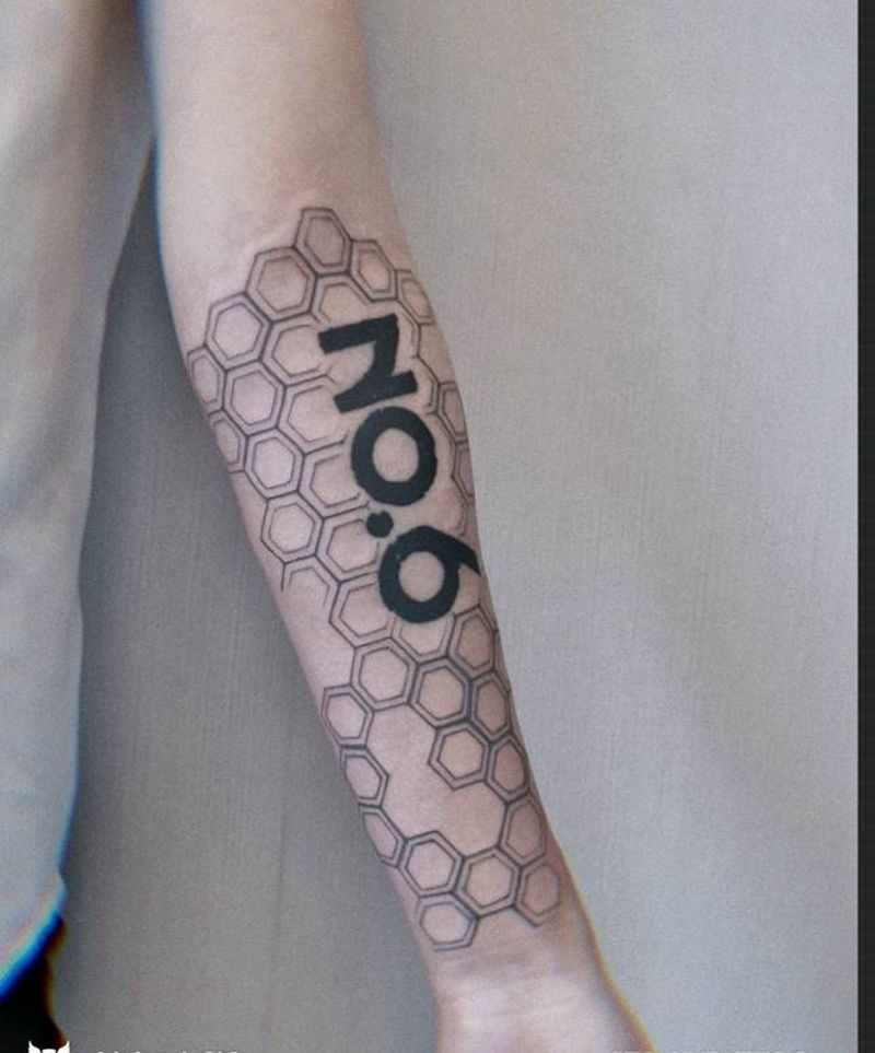 几何线条纹身图片_手部手臂几何纹身图案