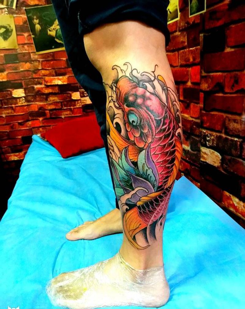 小腿鲤鱼纹身图片_腿部脚部新传统老传统纹身图案