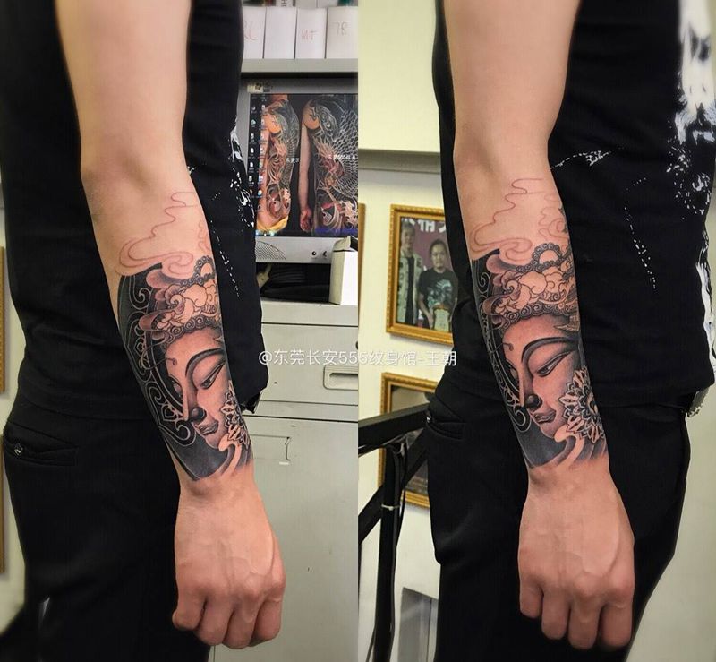 侧面佛纹身图片_手臂传统国画人物佛鬼神纹身图案