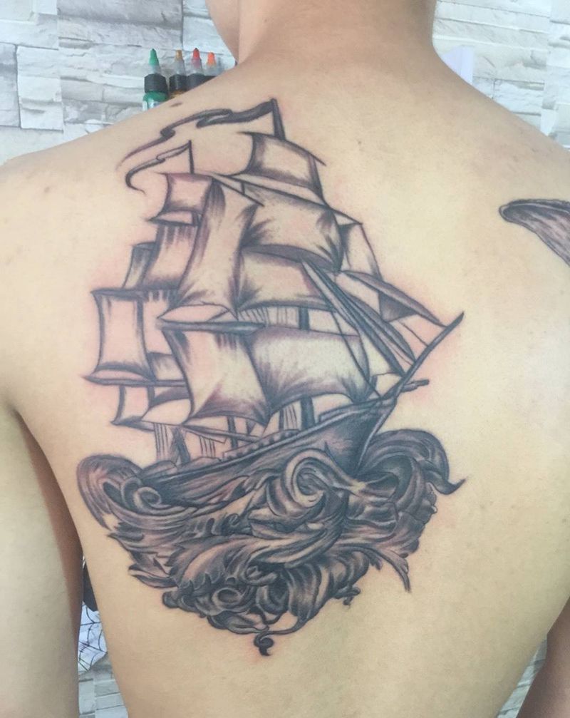 帆船纹身图片_成品肩部颈部欧美静物纹身图案