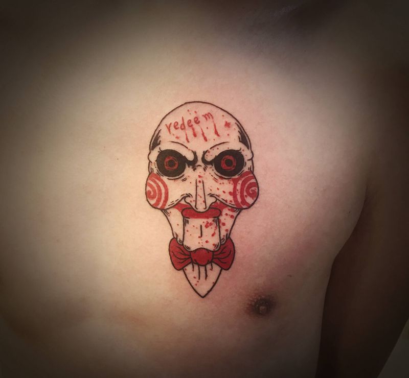 电锯惊魂纹身图片_胸部Old School纹身图案