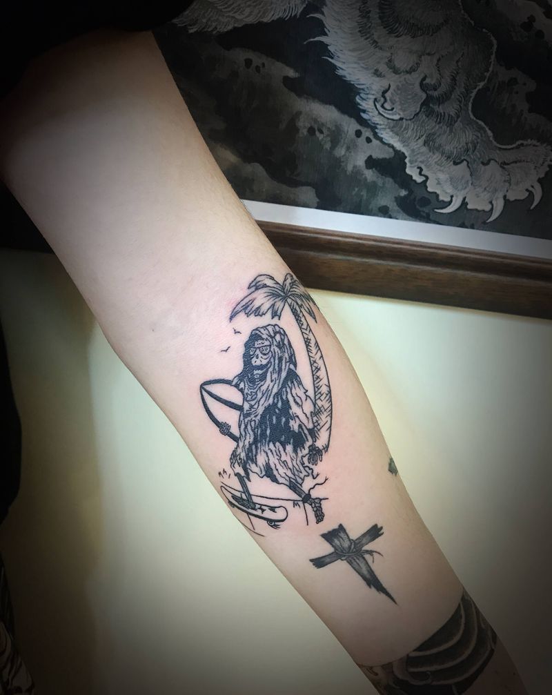 滑板骷髅纹身图片_手臂几何Old School纹身图案